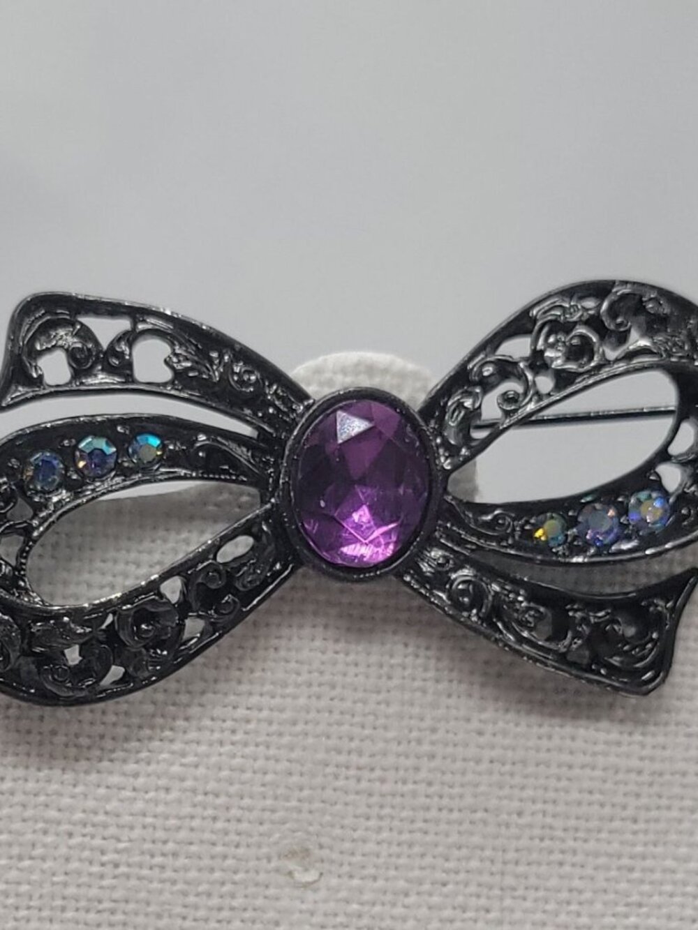 Black Bow Brooch Pin Purple & Iridescent Rhinestones Filigree Design Vintage-Ins